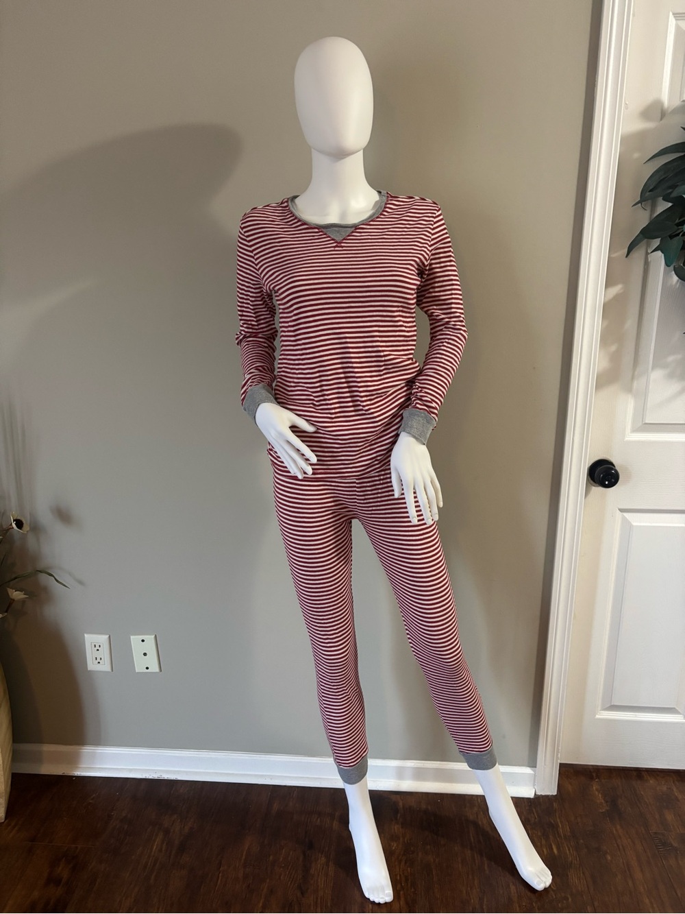 Burt's Bees Baby Red & White Striped Women's Long Sleeve Pajama Set